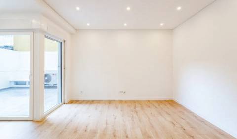 T2 A ESTREAR COM TERRAÇO ! LISBOA