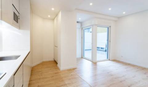 T2 A ESTREAR COM TERRAÇO ! LISBOA