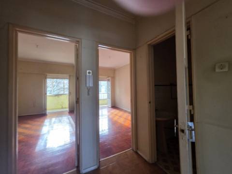 Apartamento T2 | Benfica