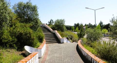 Construa a sua moradia com vista para o Tejo lote de 369 m² em Constância