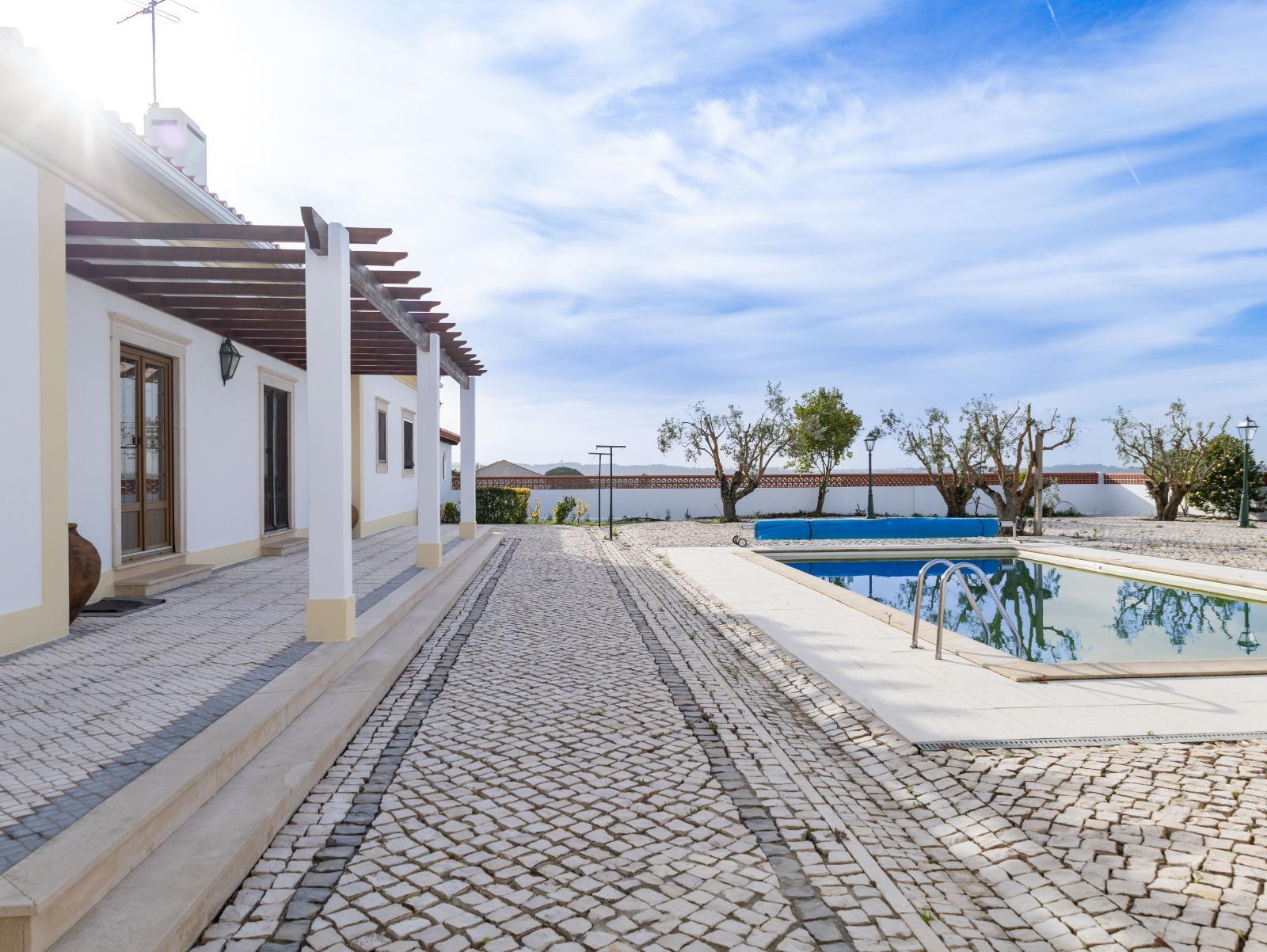 Moradia T6 | Jardim | Piscina | Lourinha