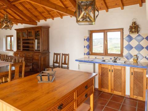 Moradia T6 | Jardim | Piscina | Lourinha