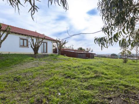 Moradia T6 | Jardim | Piscina | Lourinha