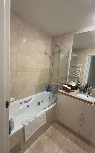 T2 com Garagem | Piscina e Jardim | Condomínio Fechado