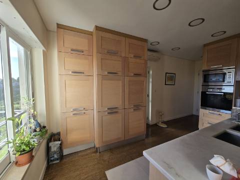 Apartamento T4 Duplex | Terraço | Garagem | Setúbal