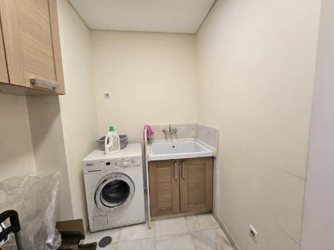 Apartamento T4 Duplex | Terraço | Garagem | Setúbal