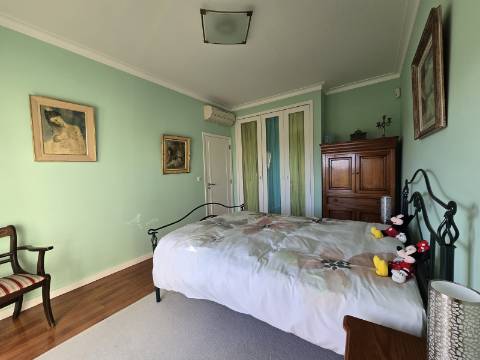 Apartamento T4 Duplex | Terraço | Garagem | Setúbal