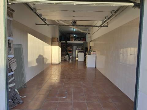 Apartamento T4 Duplex | Terraço | Garagem | Setúbal