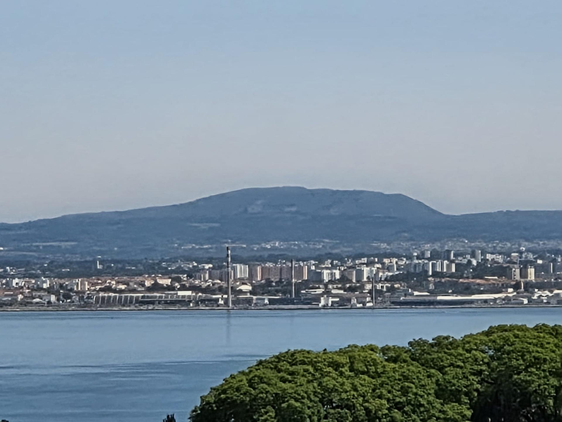 T1 Olaias | Vista Frontal para o Rio Tejo | Lugar de Garagem