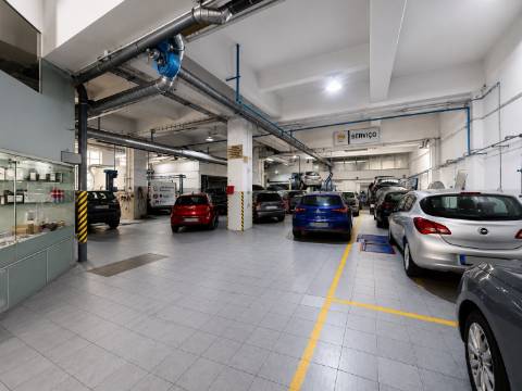 OFICINA AUTOMÓVEL MULTIMARCA | POSTO DE COMBUSTÍVEL | LISBOA