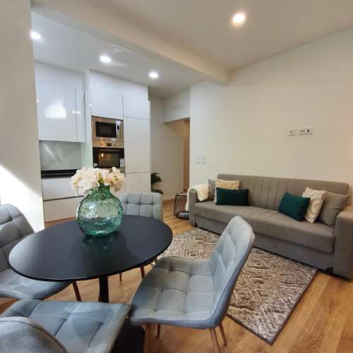 Apartamento T2 | totalmente remodelado | Benfica