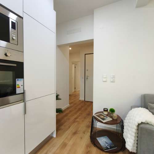 Apartamento T2 | totalmente remodelado | Benfica