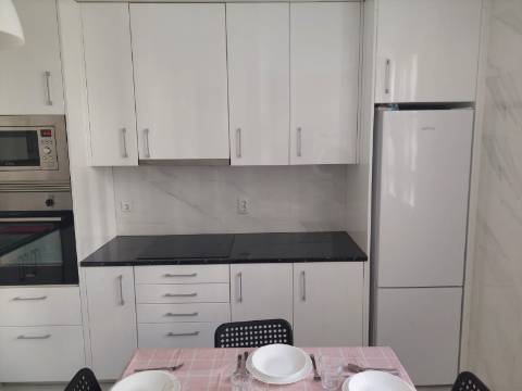 Arrendamento de Quarto na rua Adelaide Cabete