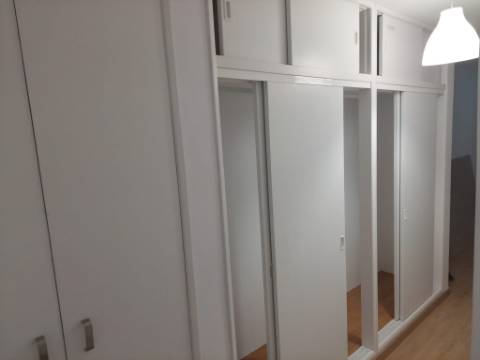 Arrendamento de Quarto na rua Adelaide Cabete