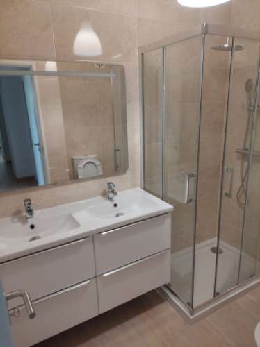 Arrendamento de Quarto na rua Adelaide Cabete