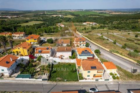 LOTE DE TERRENO PARA CONSTRUÇÃO - SANTARÉM
