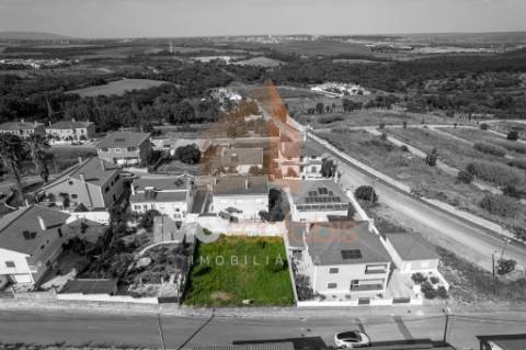 LOTE DE TERRENO PARA CONSTRUÇÃO - SANTARÉM