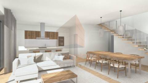 Moradia T4 com Piscina, Almeirim