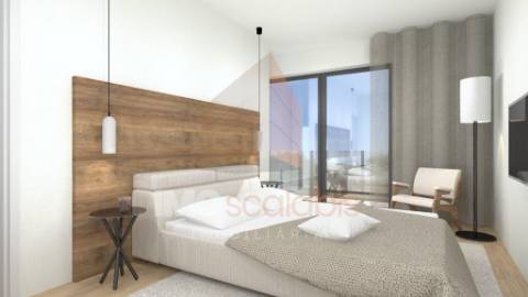 Moradia T4 com Piscina, Almeirim