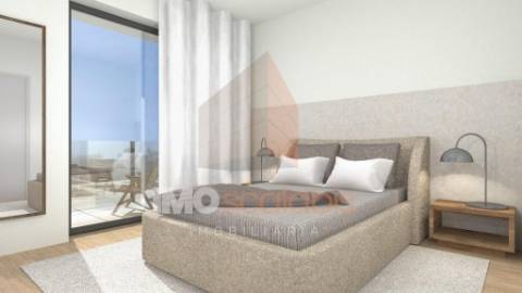 Moradia T4 com Piscina, Almeirim