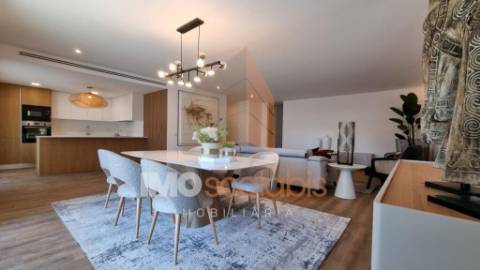 Apartamento T3 C/Varanda  Novo – Centro