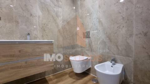 Apartamento T3 C/Varanda  Novo – Centro