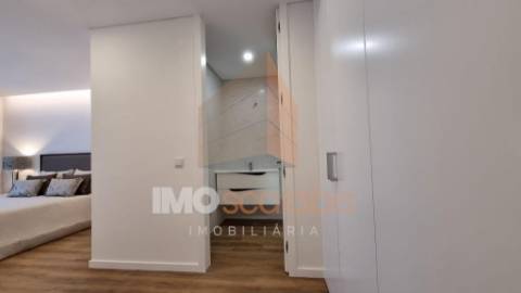 Apartamento T3 C/Varanda  Novo – Centro
