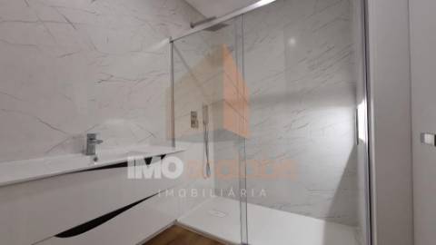 Apartamento T3 C/Varanda  Novo – Centro