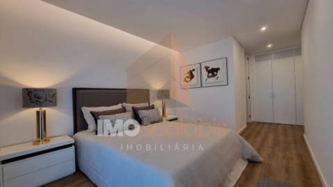 Apartamento T3 C/Varanda  Novo – Centro