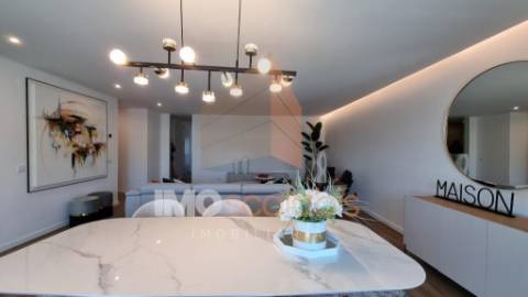 Apartamento T3 Novo C/ Terraço – Centro