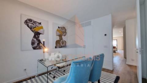 Apartamento T3 Novo C/ Terraço – Centro