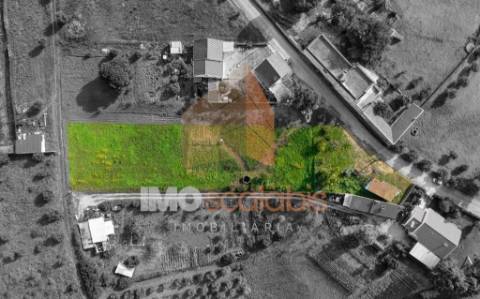 Terreno com Ruína e Autorização de Construção em Vale da Pinta, Cartaxo