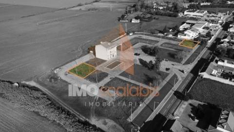 LOTES TERRENO URBANO PARA CONSTRUÇÃO EDIFICIOS – (Lotes 5 e 14)