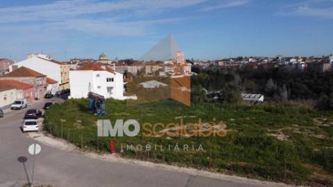 Monte Cravo - Terreno de 2.000m² para Construção de Moradias de Luxo em Santarém