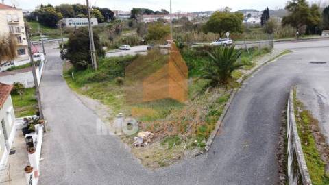 Excelente Oportunidade de Investimento - Terreno Urbano em Localização Privilegiada em Santarém