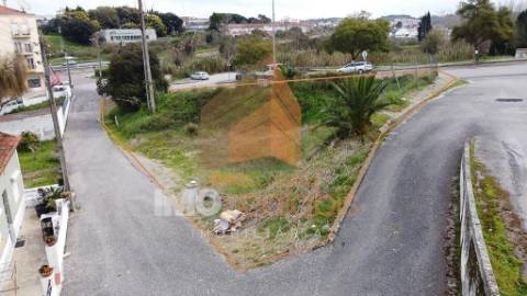 Excelente Oportunidade de Investimento - Terreno Urbano em Localização Privilegiada em Santarém