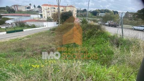 Excelente Oportunidade de Investimento - Terreno Urbano em Localização Privilegiada em Santarém
