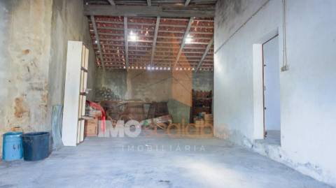 Excelente Oportunidade em Tremês - Conjunto de 2 Moradias + Terreno Urbano 