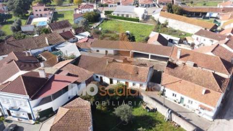 Excelente Oportunidade em Tremês - Conjunto de 2 Moradias + Terreno Urbano 