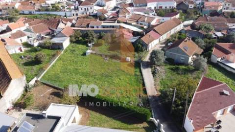 Excelente Oportunidade em Tremês - Conjunto de 2 Moradias + Terreno Urbano 