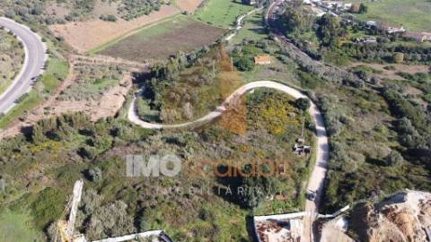 Terreno Urbano 1.000m² – Oportunidade de Investimento numa Zona em Pleno Crescimento