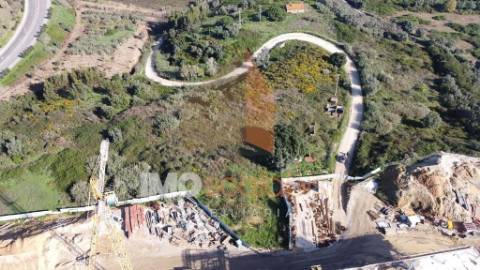 Terreno Urbano 1.000m² – Oportunidade de Investimento numa Zona em Pleno Crescimento