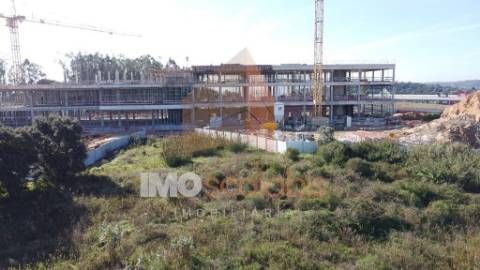 Terreno Urbano 1.000m² – Oportunidade de Investimento numa Zona em Pleno Crescimento