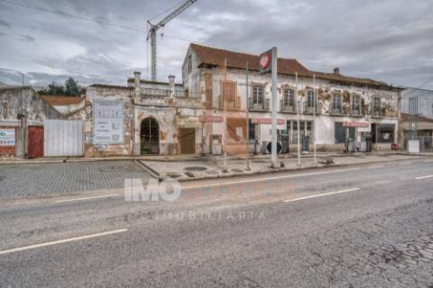 Prédio no centro da Chamusca