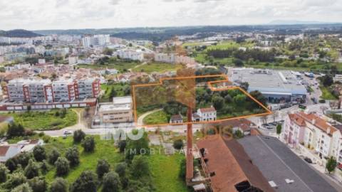 Venda Exclusiva de 5 Lotes de Terreno Urbano com Área Total de 7.595 m²