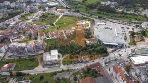 Venda Exclusiva de 5 Lotes de Terreno Urbano com Área Total de 7.595 m²