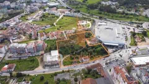 Venda Exclusiva de 5 Lotes de Terreno Urbano com Área Total de 7.595 m²