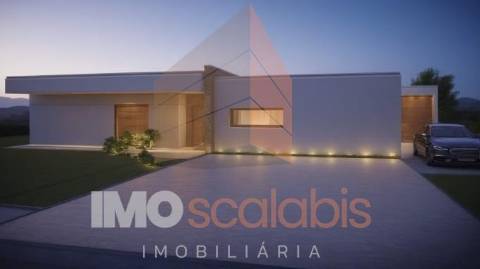 🏡 Moradia T4 Moderna com Piscina – Em Construção | 550 m² - Chave na Mão!