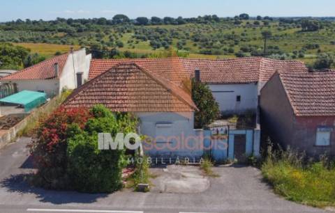 🏡 MORADIA T3 EM LOTE URBANO DE 2600m² – MOITA, PERNES