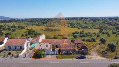 🏡 MORADIA T3 EM LOTE URBANO DE 2600m² – MOITA, PERNES